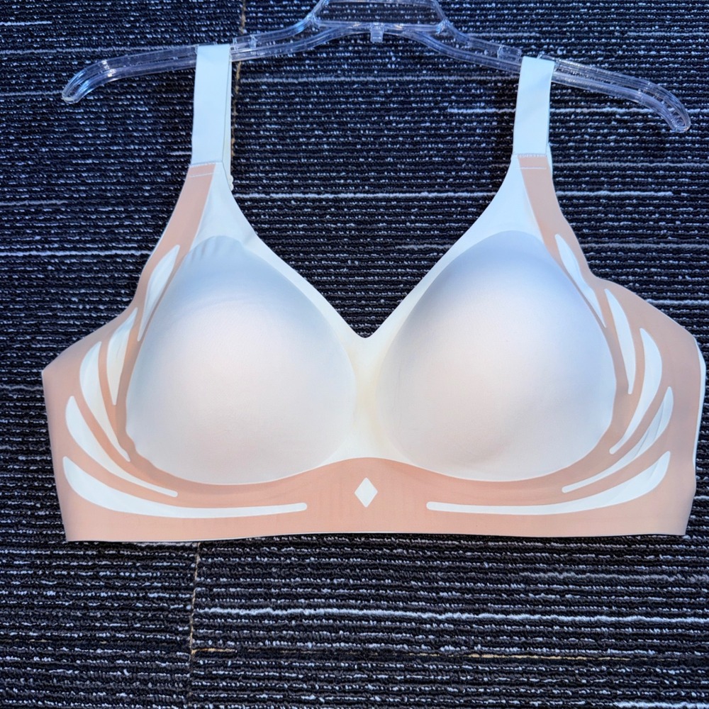 Wireless Seamless Bra Women 3XL NWOT Cream Support